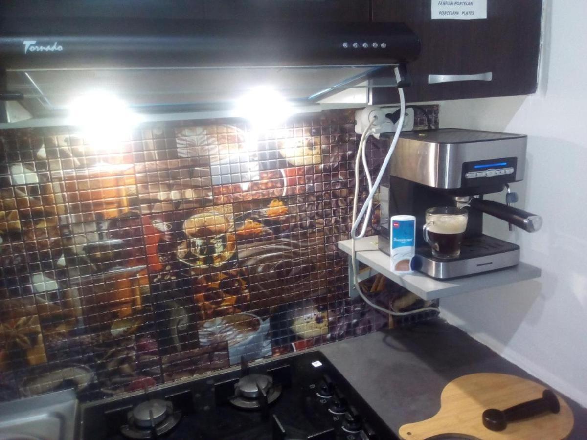 Hostel Florentin camere băi comune acces bucatarie smart tv Netflix Constanţa Exterior foto